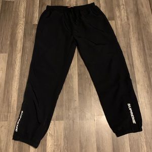 SUPREME Jogging Pants